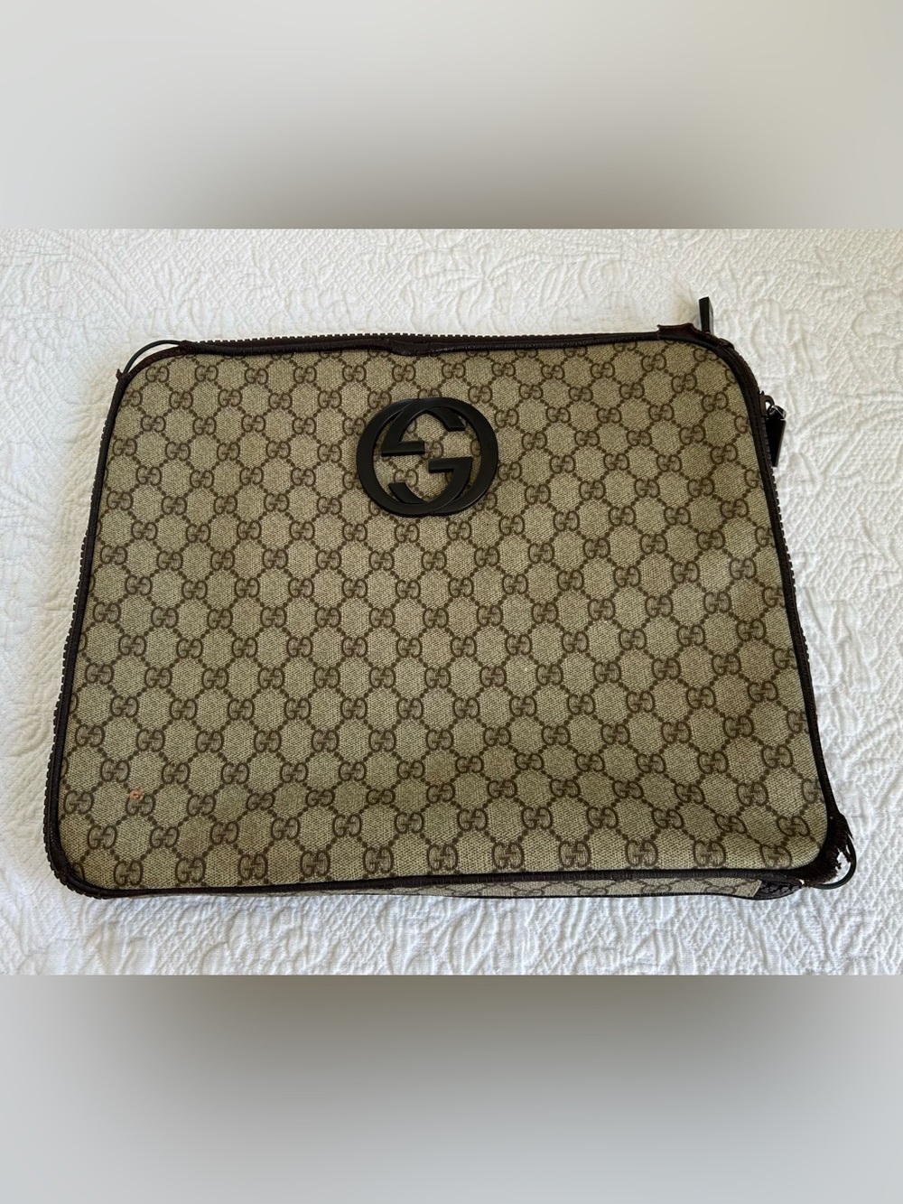Gucci GG Supreme Logo purse portfolio/bag Organizer,tablet / Beige canvasREAD **